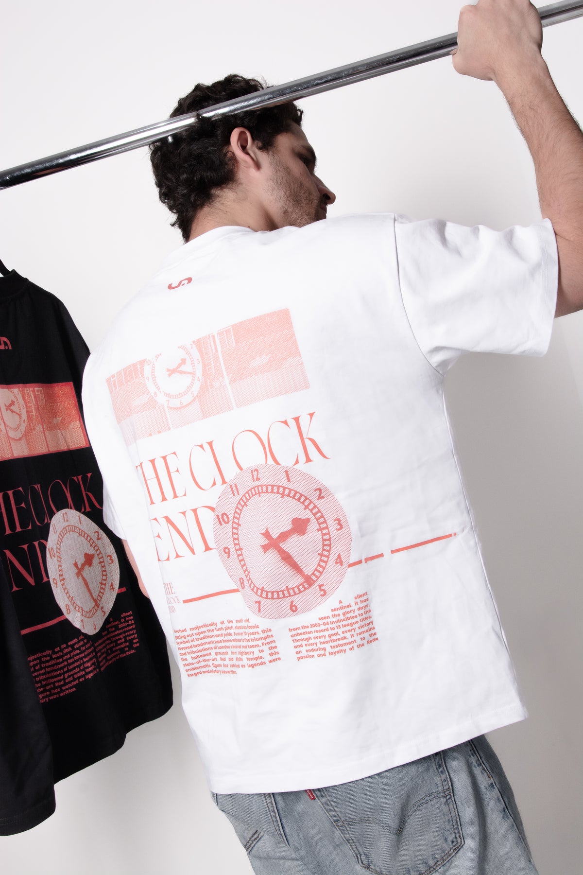 The Clock End - The Reds — vista 1
